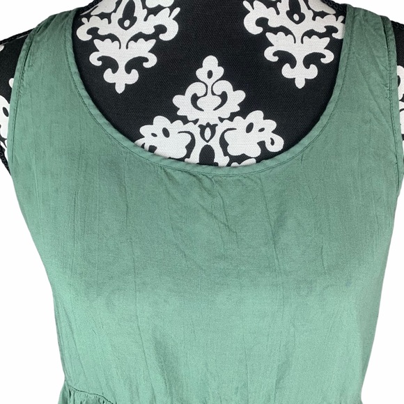 🍀Forever21 Top Peplum Green Mesh Back Sleeveless - Picture 2 of 8